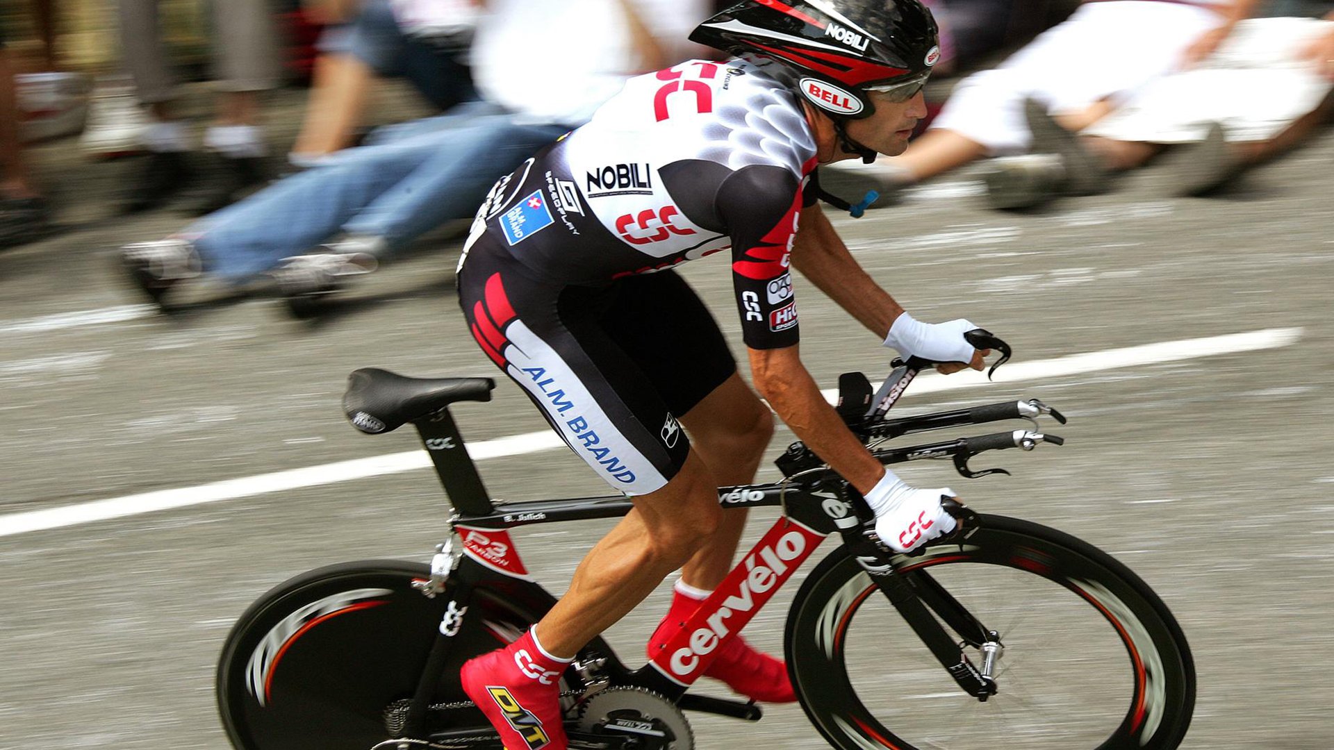 F1终极夜,戈贝尔亮灯,当体育精神照亮冠军路